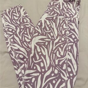 Stylish Purple and White Patterned Leggings
